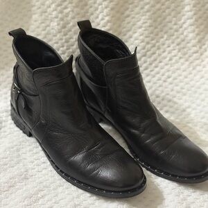 Freda Salvador leather boots, handcrafted in Spain
